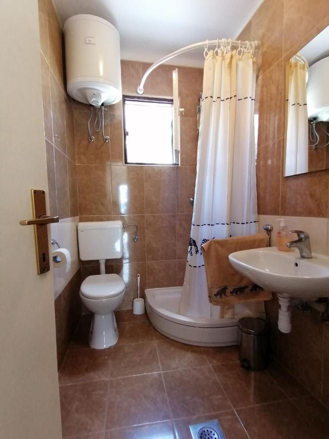 Apartment Borovi With Terrace And Parking Podaca Exterior foto