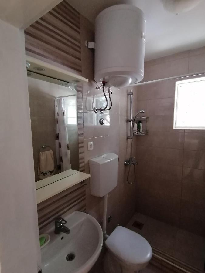 Apartment Borovi With Terrace And Parking Podaca Exterior foto